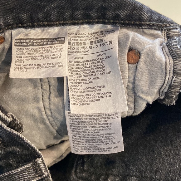 Levi Shorts 501 - Picture 4 of 5